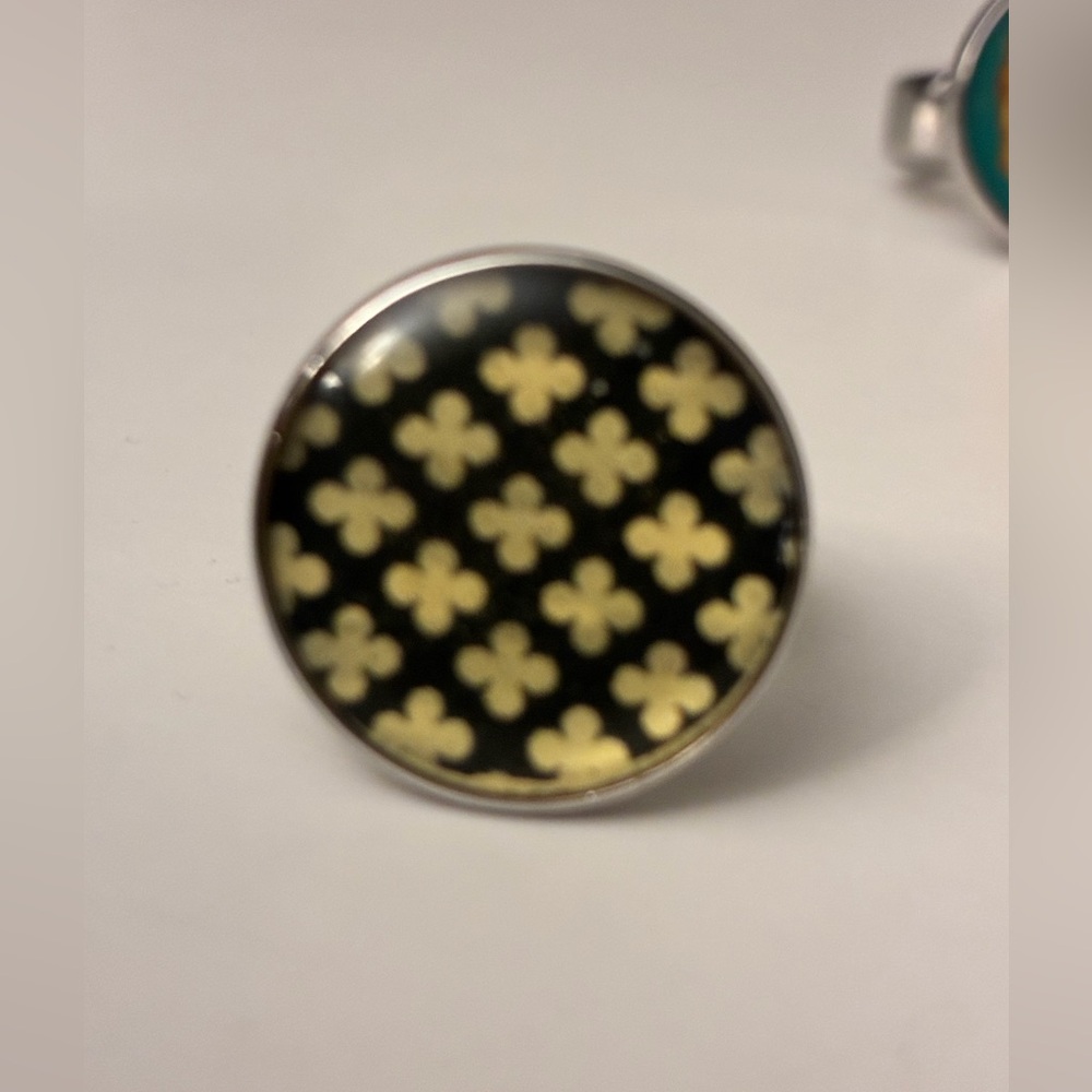 MOMA Retro hand painted Rings - Picture 6 of 6